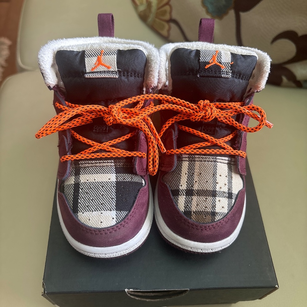 Jordan 1 Mid - Maroon & Orange